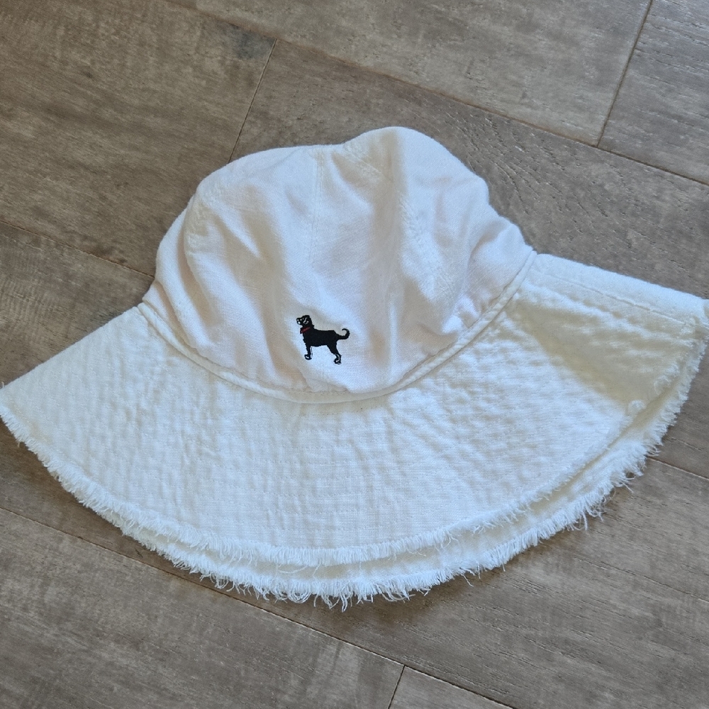 The Black Dog Kids White Sun Hat with Embroidered Dog